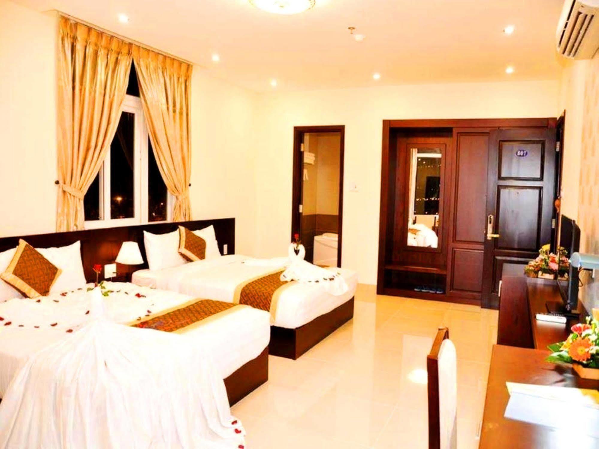 Gia Linh Hotel Da Nang Exterior photo